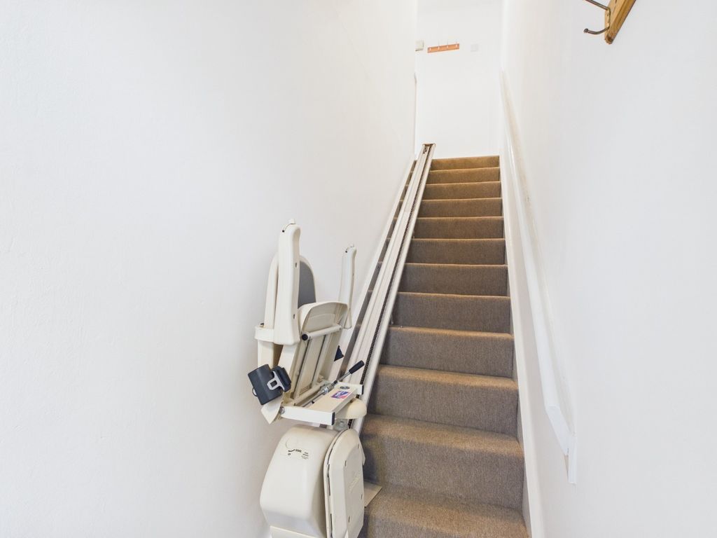 Property photo 2 of 12 4765806