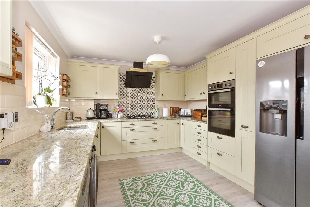 Property photo 3 of 19 Kitchen/Dining Room