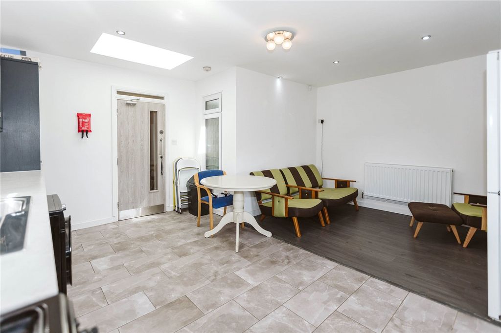 Property photo 3 of 16 Picture No. 37