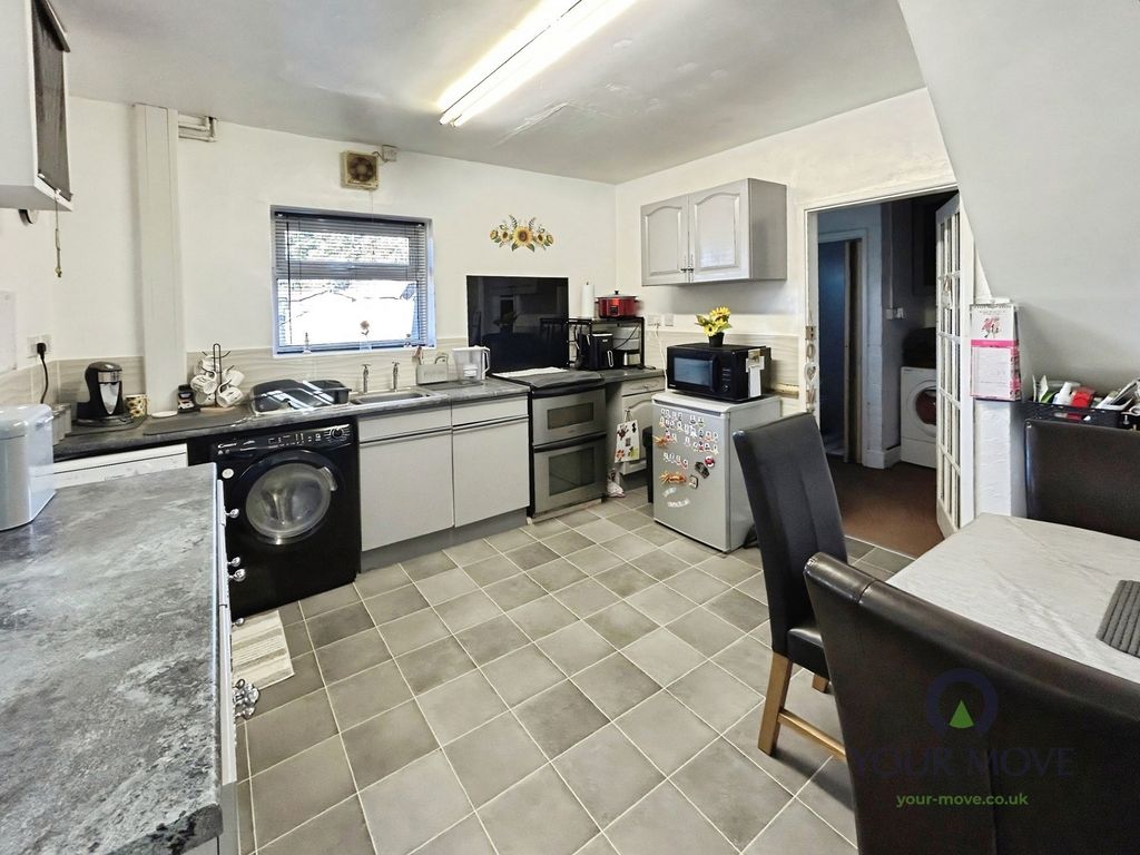 Property photo 3 of 13 Dining Kitchen