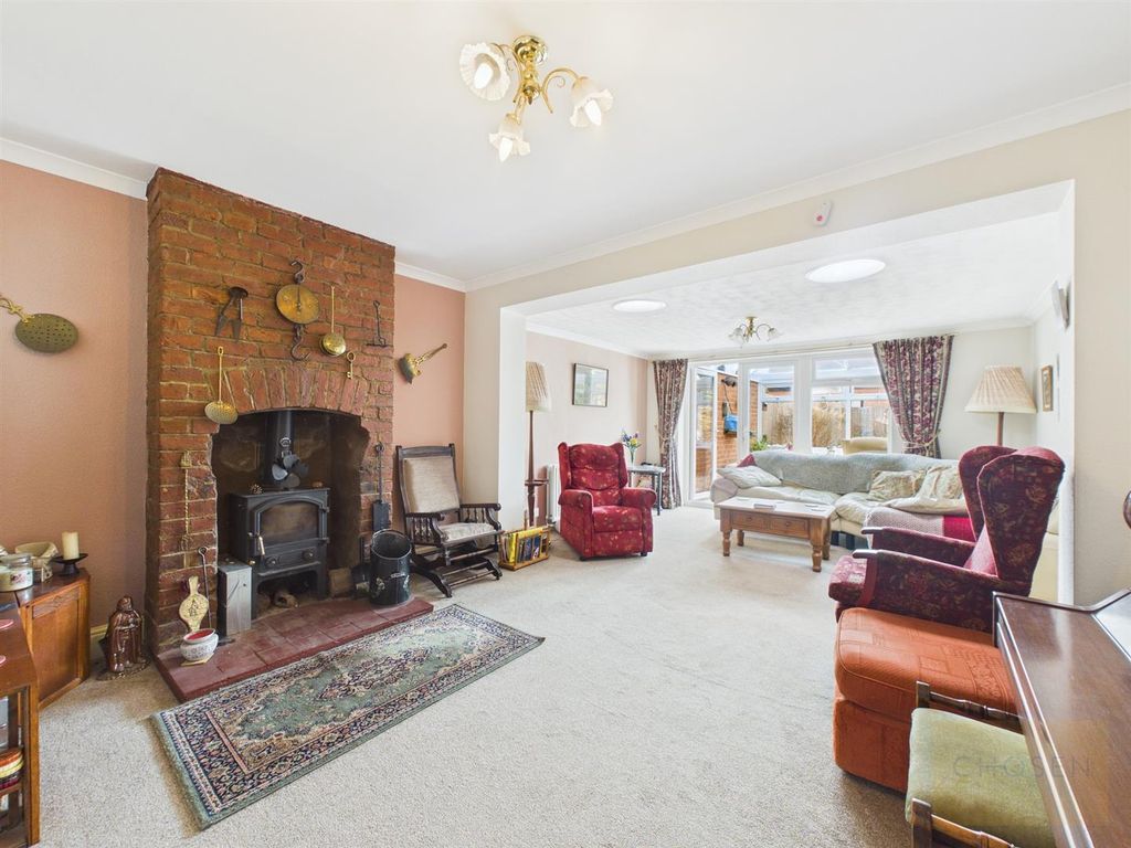 Property photo 2 of 21