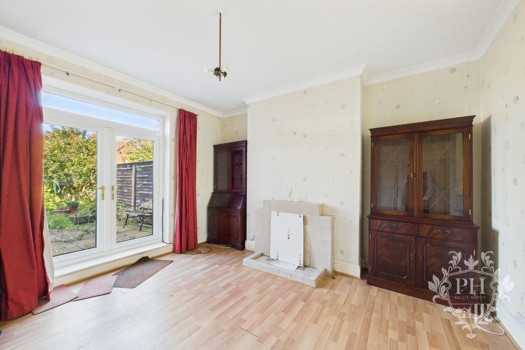 Property photo 3 of 9 Cam02002G0-Pr0198-Still006.Jpg