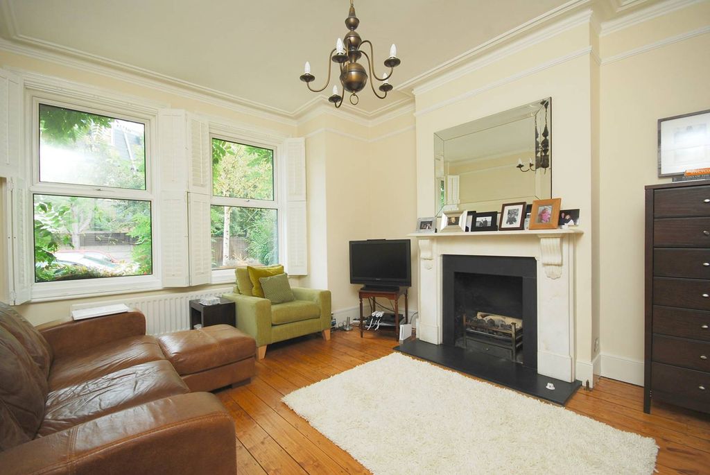 Property photo 1 of 8