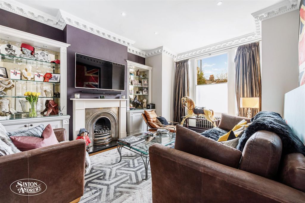 Property photo 3 of 11 24 Drayton Road-4.Jpg
