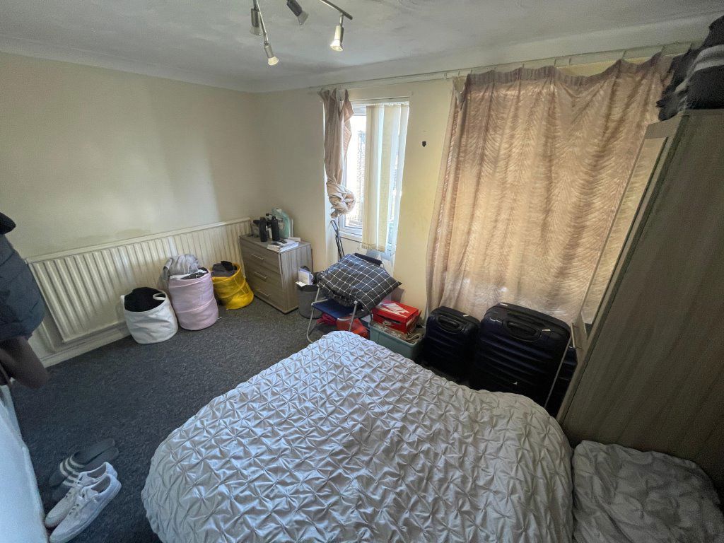 Property photo 2 of 6