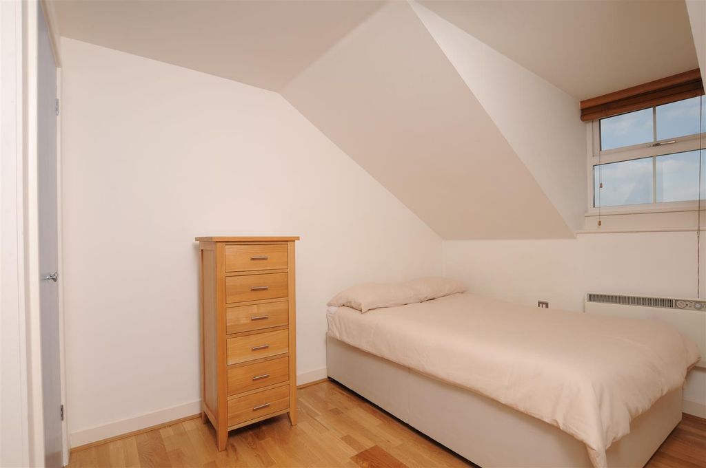 Property photo 3 of 4