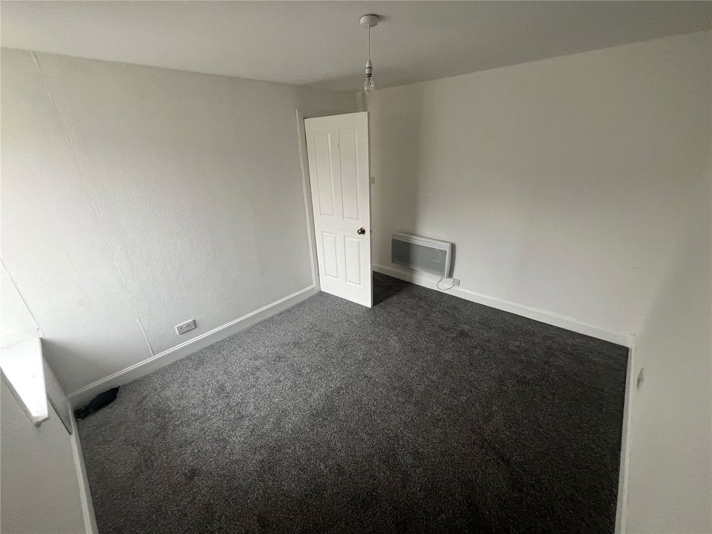 Property photo 3 of 10 Picture No. 04