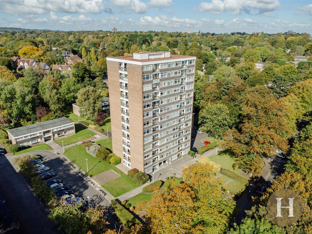 Property photo 2 of 14 Hadleigh Estate Agents-23.Jpg