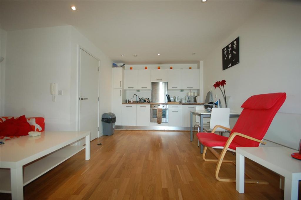 Property photo 1 of 5