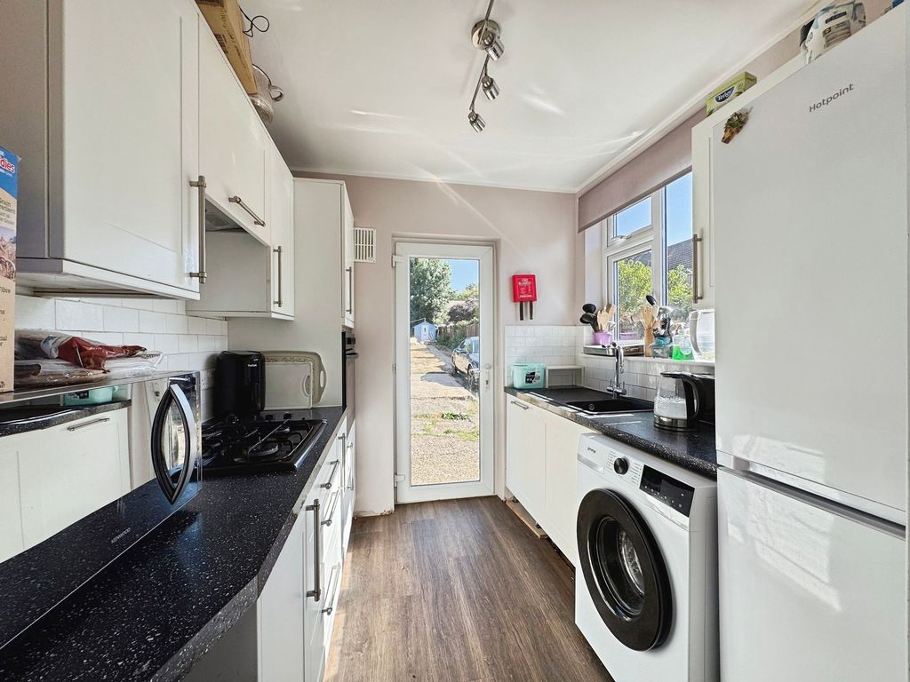 Property photo 2 of 15 Kitchen
