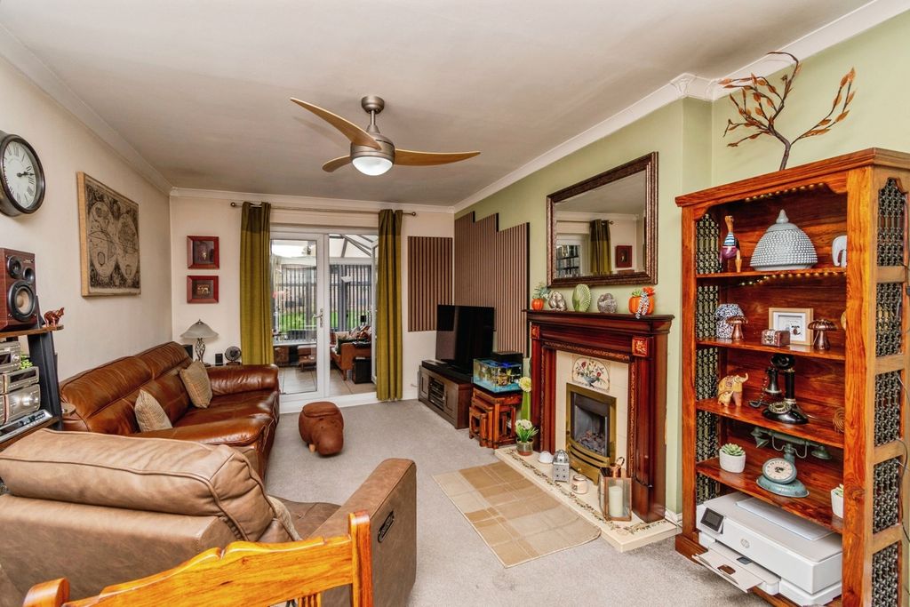 Property photo 3 of 20 Pbox-Img.Jpg