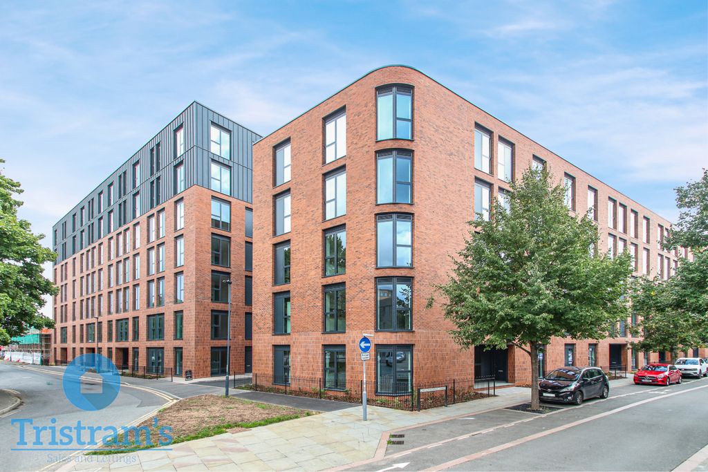 Property photo 1 of 11