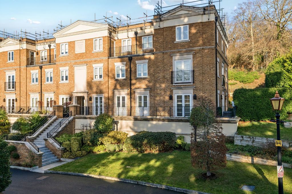 Property photo 1 of 23 Picture No. 27