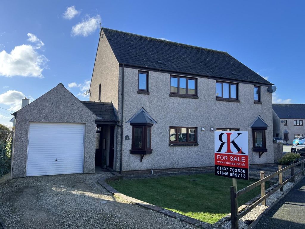 Property photo 1 of 25 Front (Exterior)