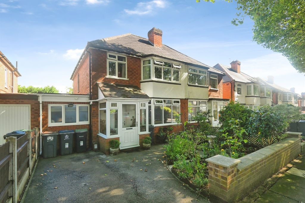 Property photo 2 of 19