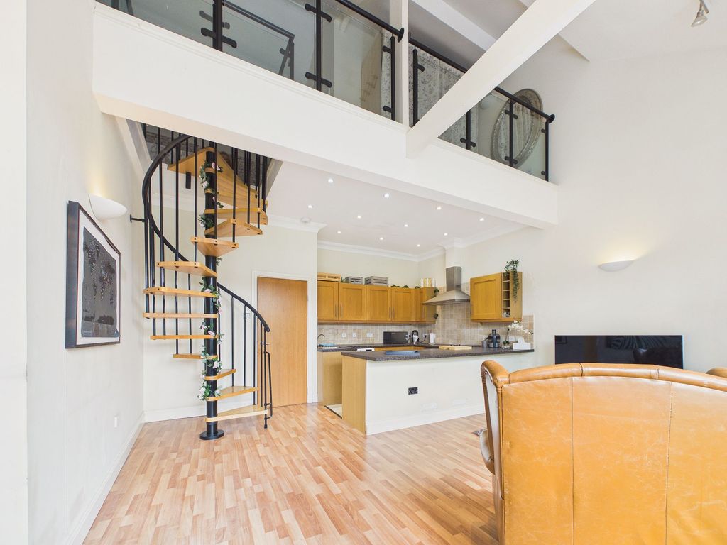 Property photo 2 of 13 Living Area/Kitchen