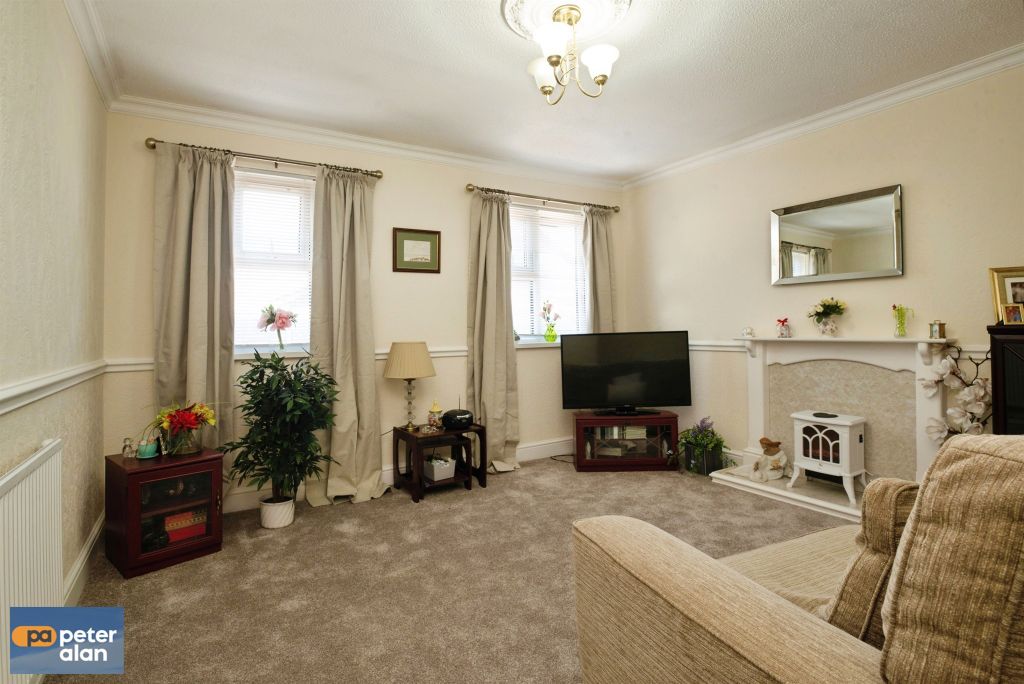 1 bed flat for saleCornish Close, Cardiff CF11 photo 4