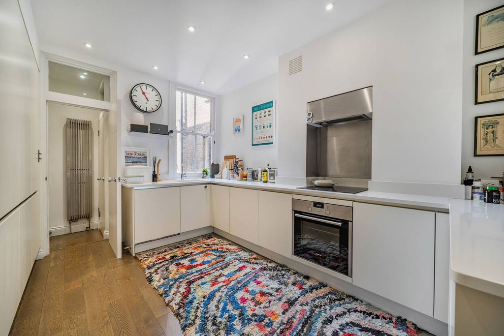 Property photo 3 of 8