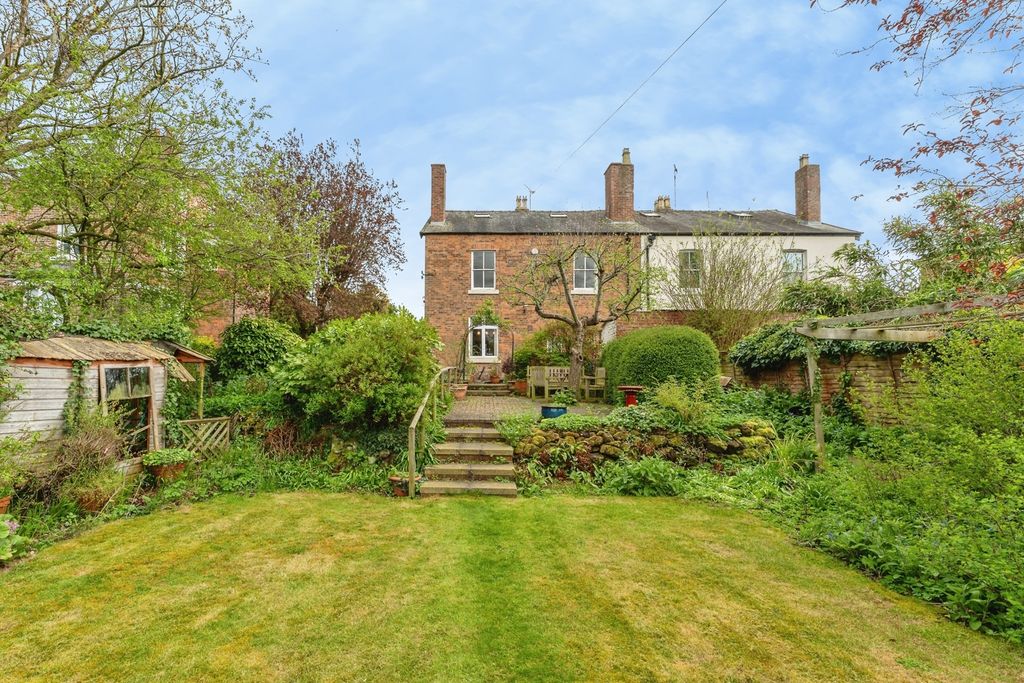 Property photo 1 of 43 Garden