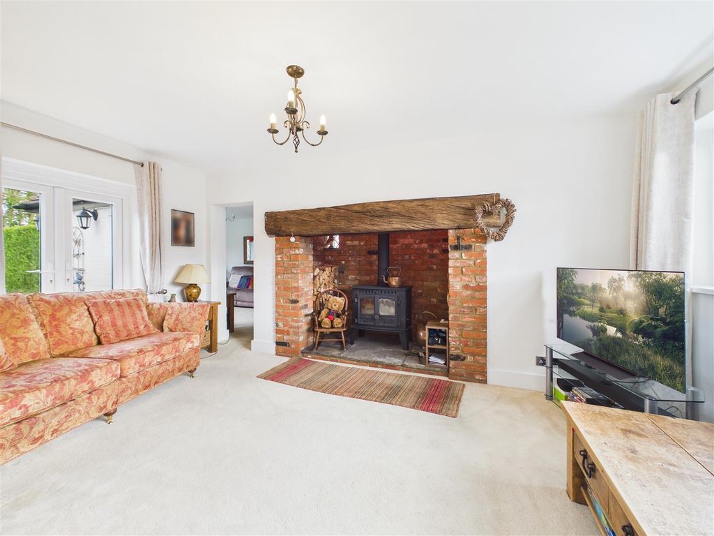 Property photo 3 of 19
