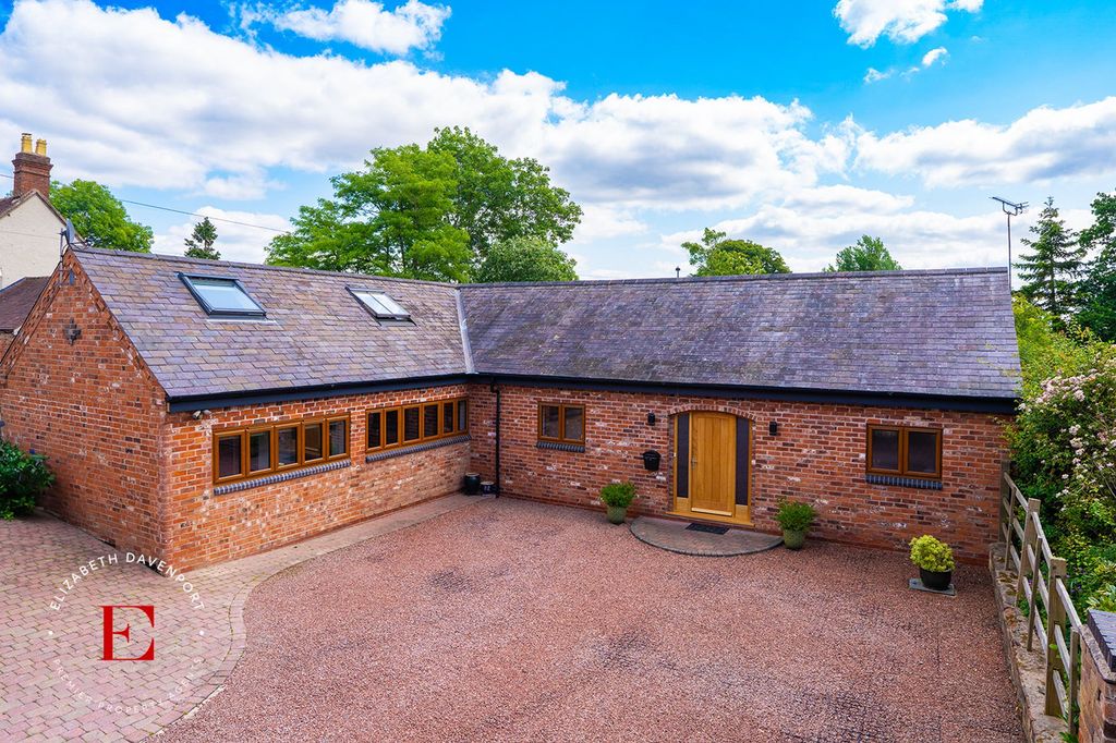 Property photo 3 of 31