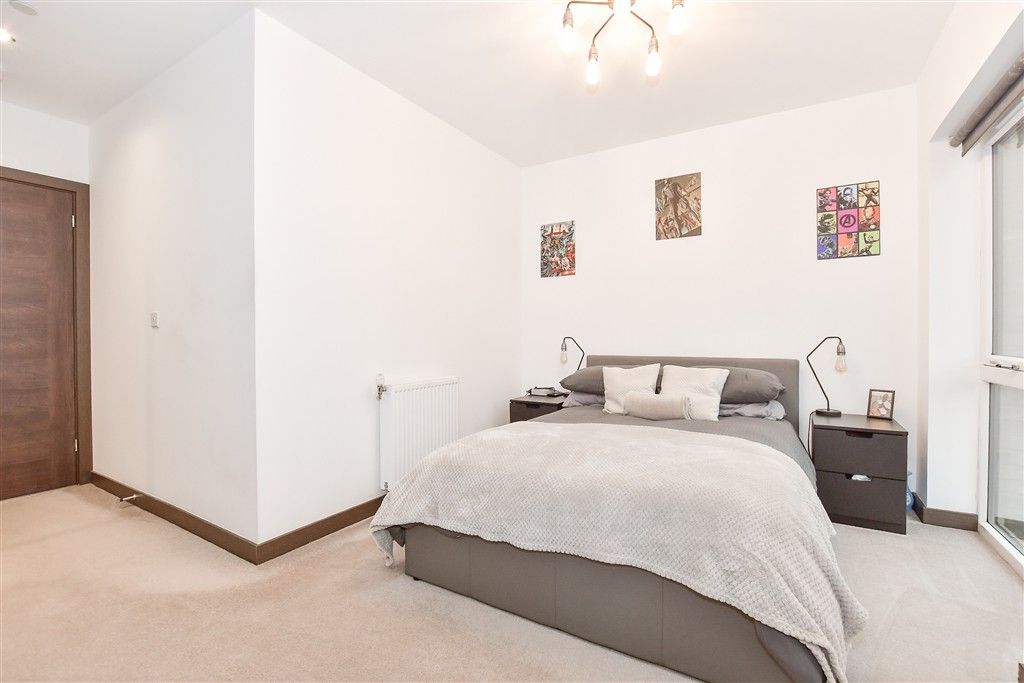 Property photo 1 of 8 Bedroom