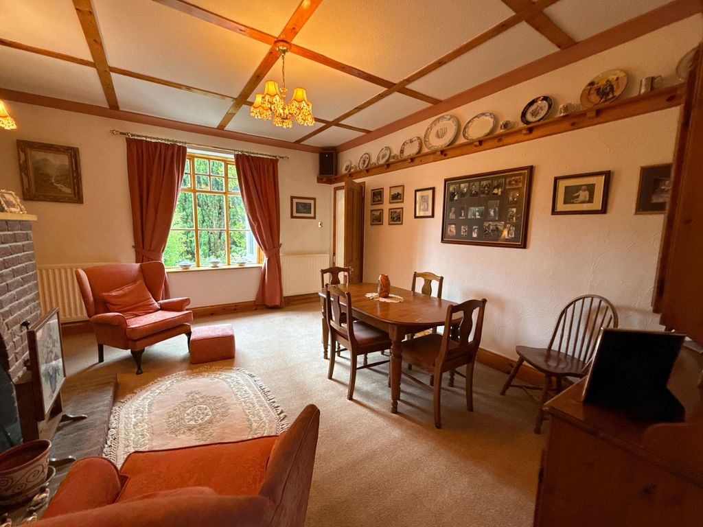 Property photo 3 of 12 Dining Room