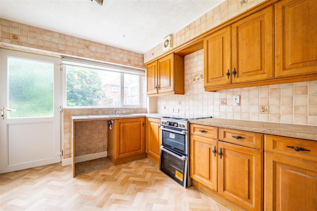 Property photo 3 of 23 Kitchen/Diner
