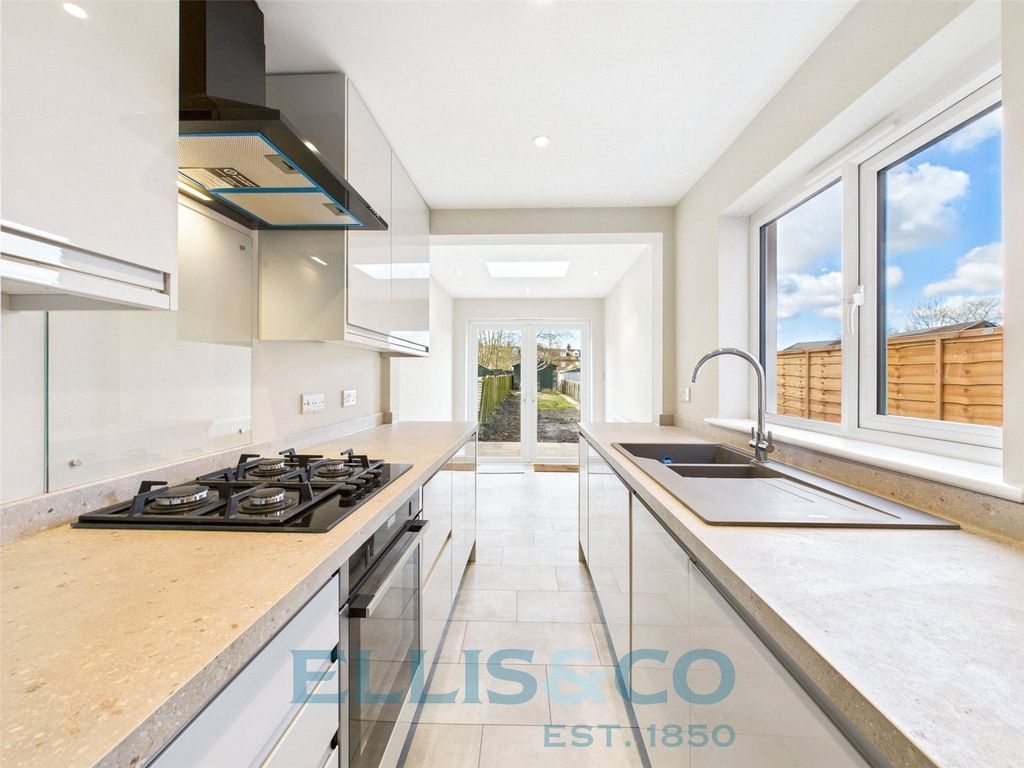 Property photo 2 of 13 Picture No. 04