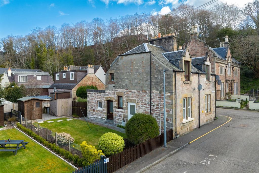 Property photo 1 of 8 Front.Jpg