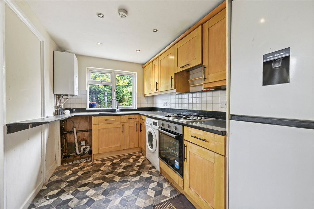 Property photo 3 of 8 Picture No. 14
