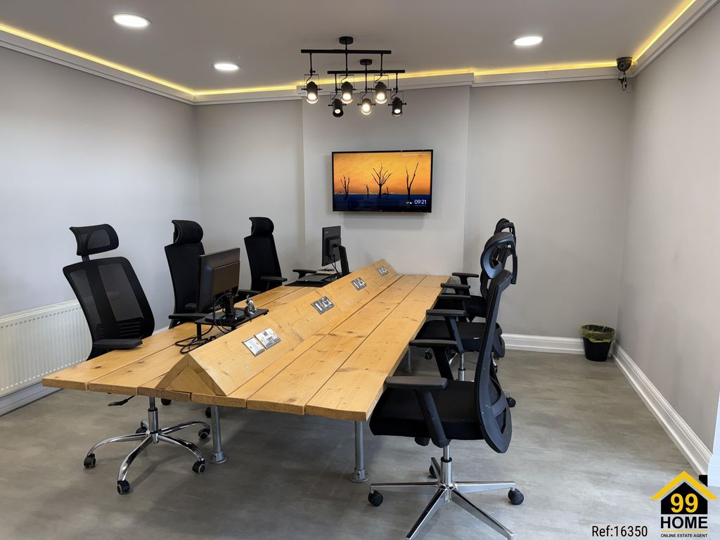 Property photo 2 of 17 Photo 1