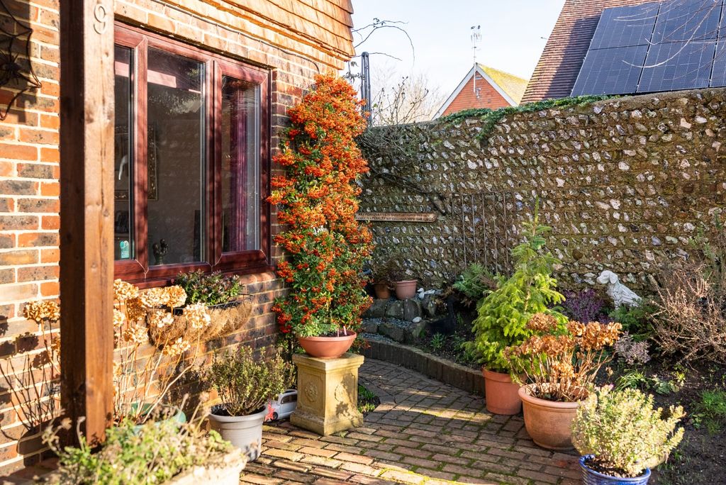 Property photo 3 of 23 4762325
