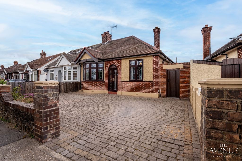 Property photo 2 of 17 4927523
