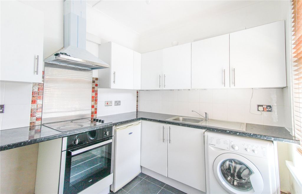 Property photo 3 of 9 Picture No. 01