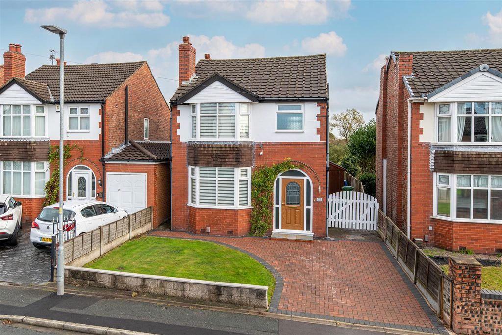 Property photo 1 of 15 Front External