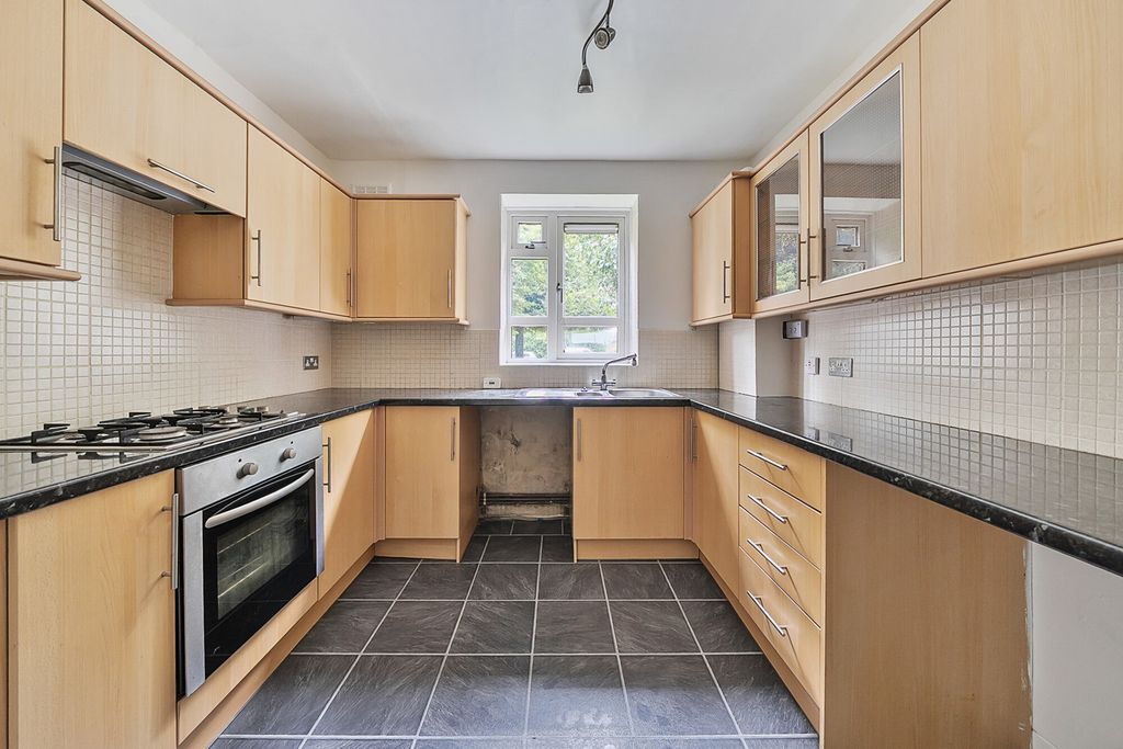 Property photo 2 of 16 Kitchen