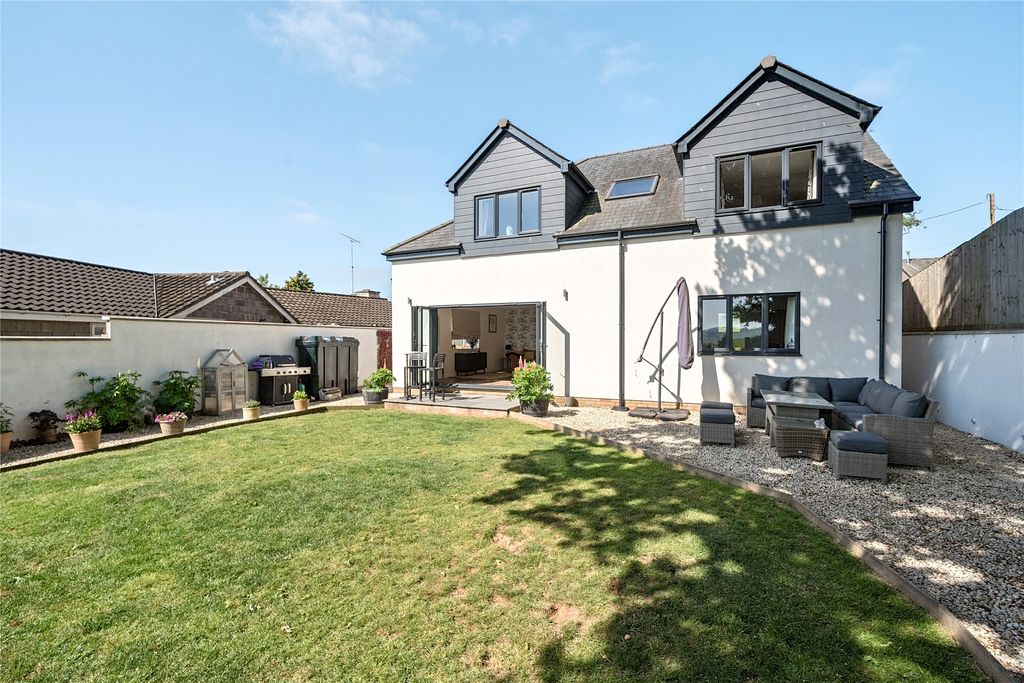 Property photo 1 of 21 1 - Picture No. 05
