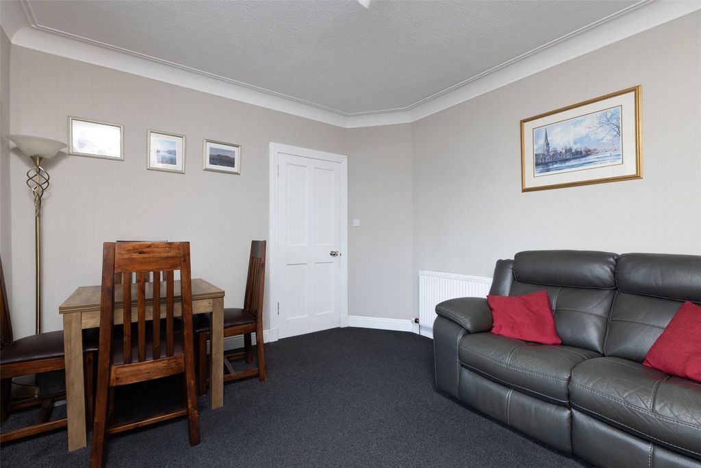 Property photo 3 of 19 Living Room