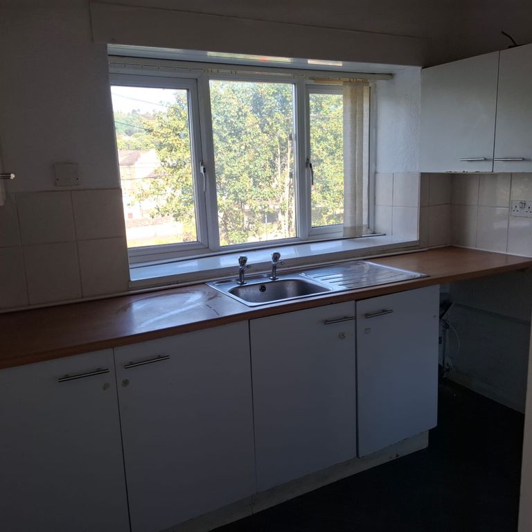Property photo 1 of 4