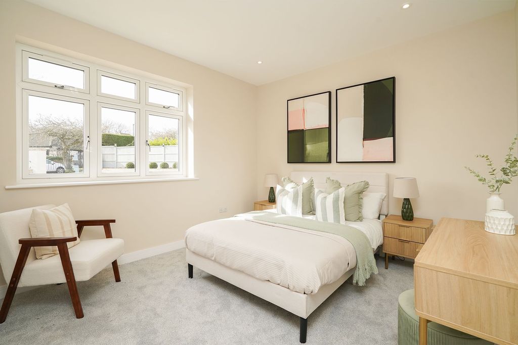 Property photo 3 of 39