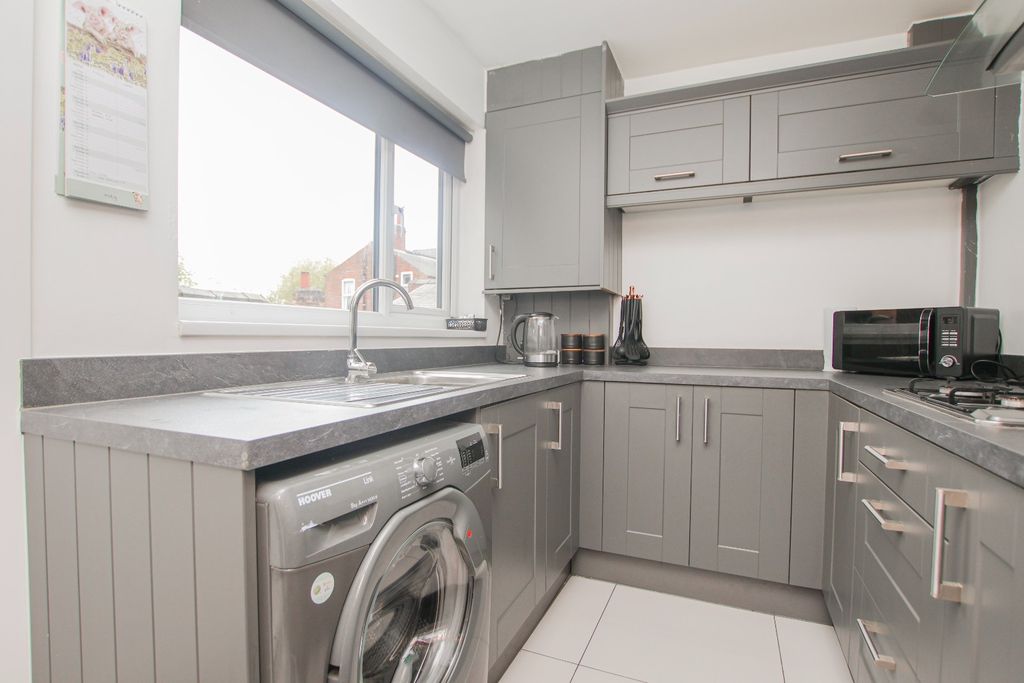 Property photo 2 of 16 5131361