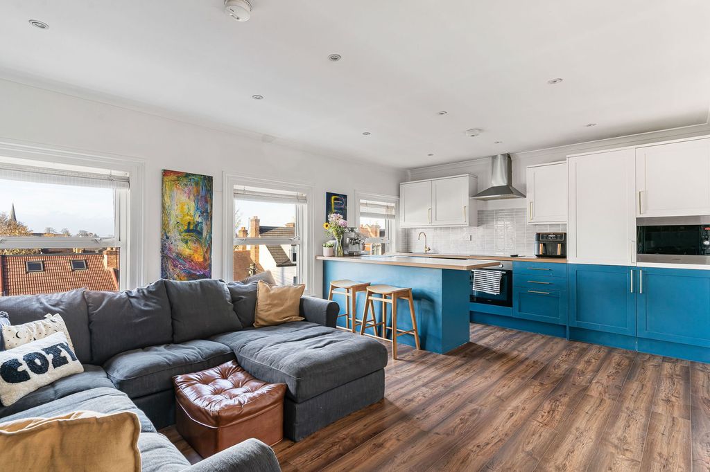 Property photo 1 of 13