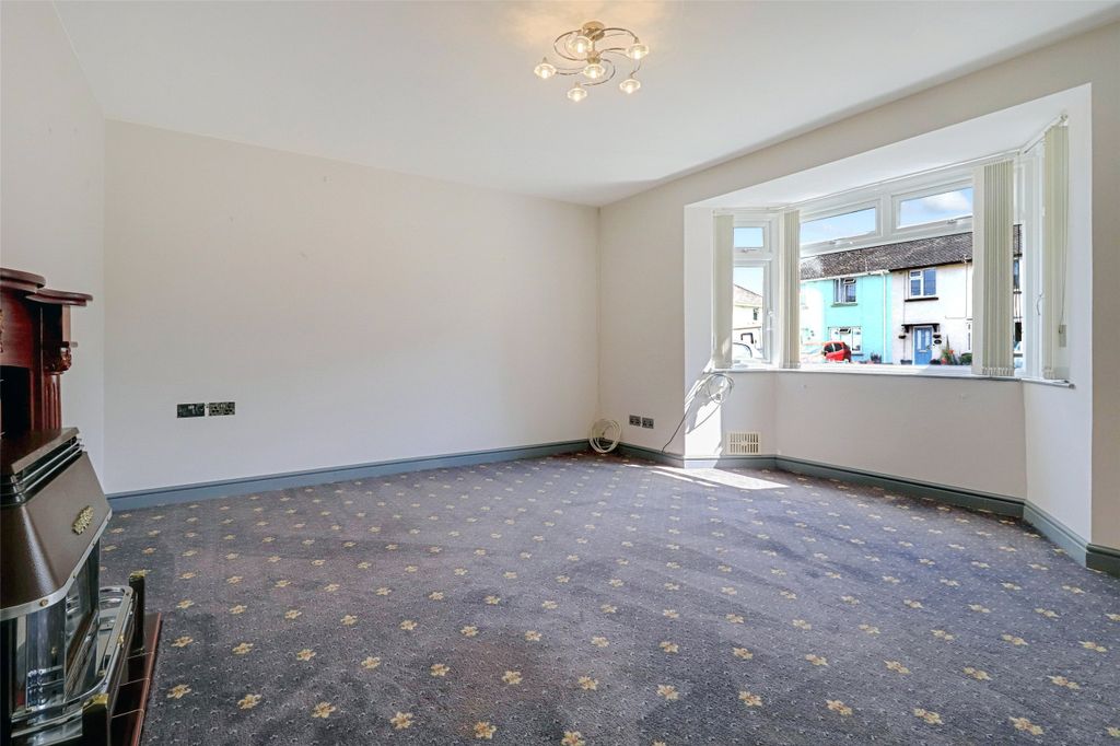Property photo 3 of 16 Picture No. 01