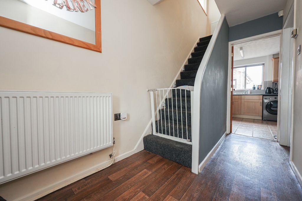 Property photo 2 of 19 4346963