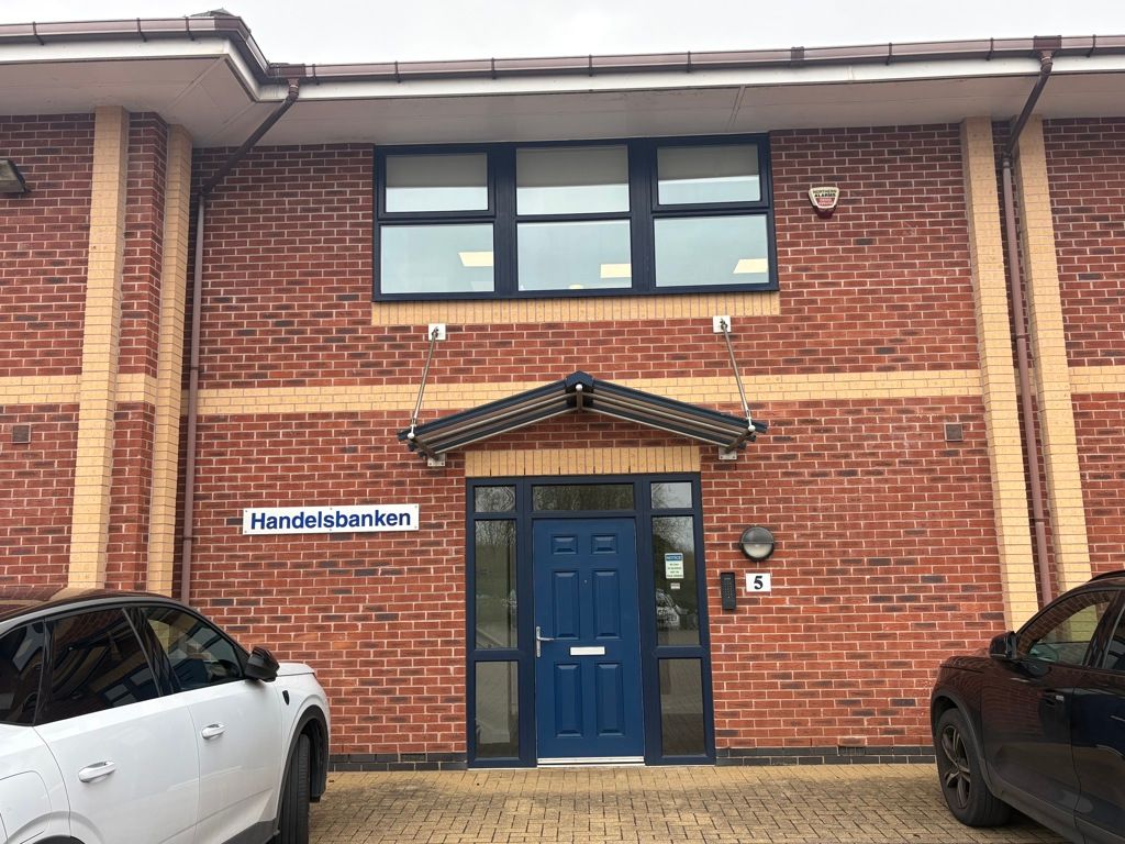 Property photo 1 of 12 Photo 5