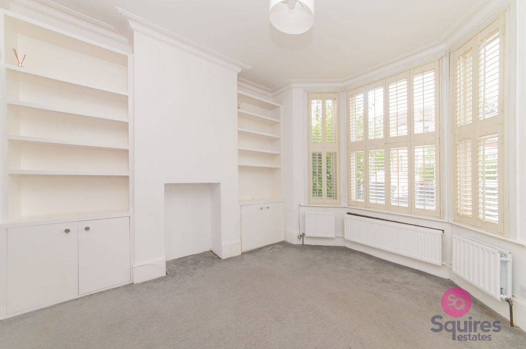 Property photo 2 of 25
