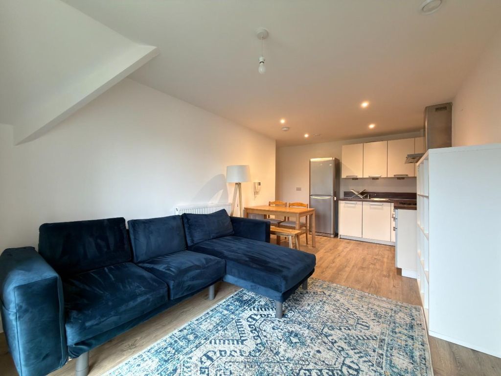 Property photo 2 of 26