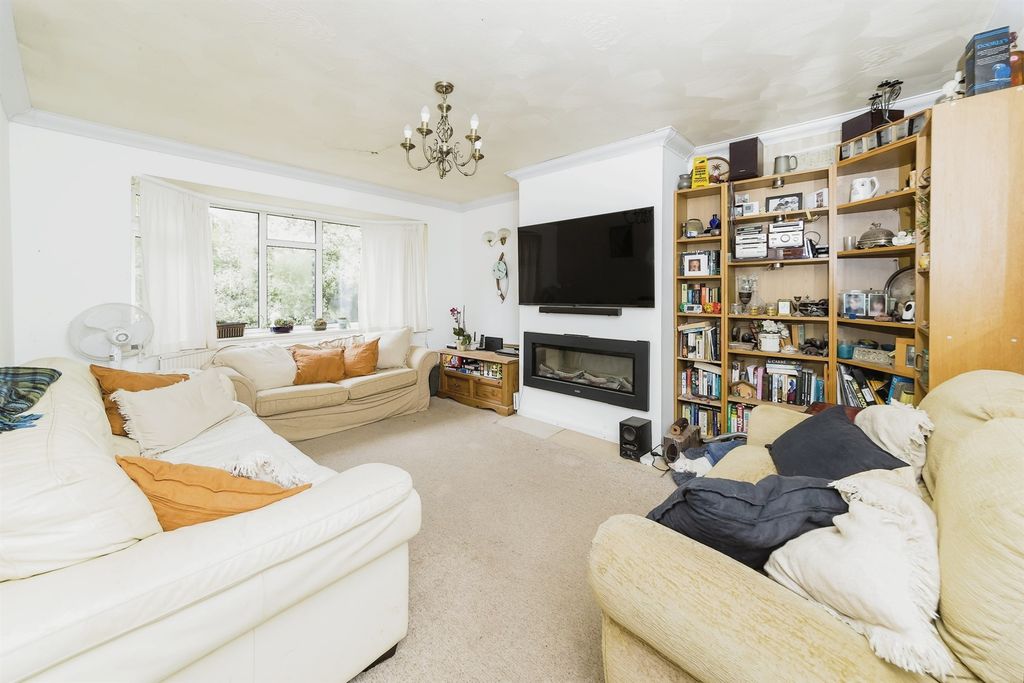 Property photo 2 of 10