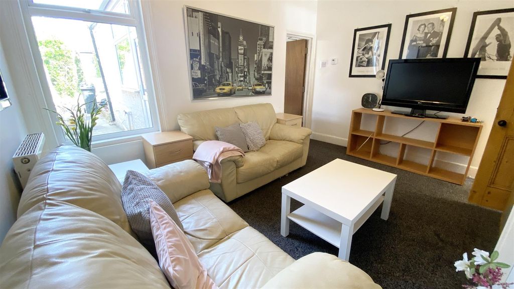 Property photo 3 of 8 Img_0446.Jpeg